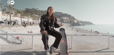 Screenschot DW/Euromaxx: Auf dem Longboard in ein neues Leben