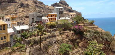 Kapverden - Trekking  Insel  Santo Antão  im Nordosten: Fontainhas