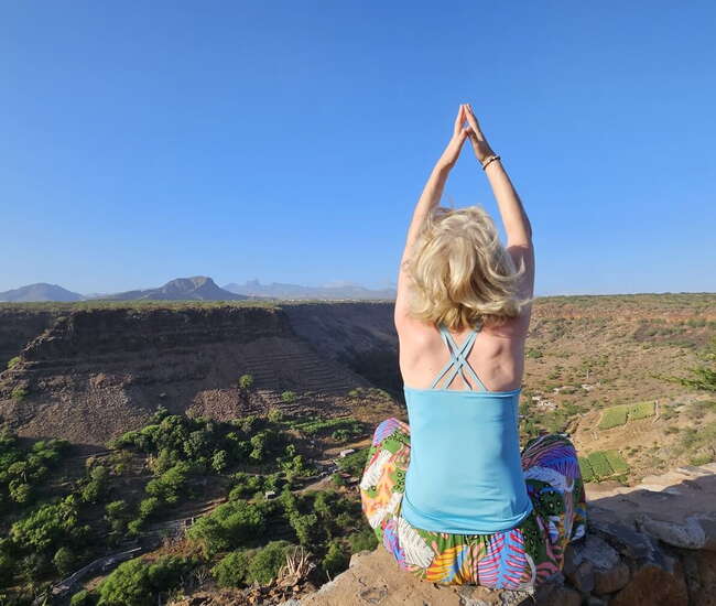 Yoga am Fort in Cidade Velha auf Santiago