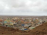 São Vicente: Blick auf die bunten Häuser von Mindelo